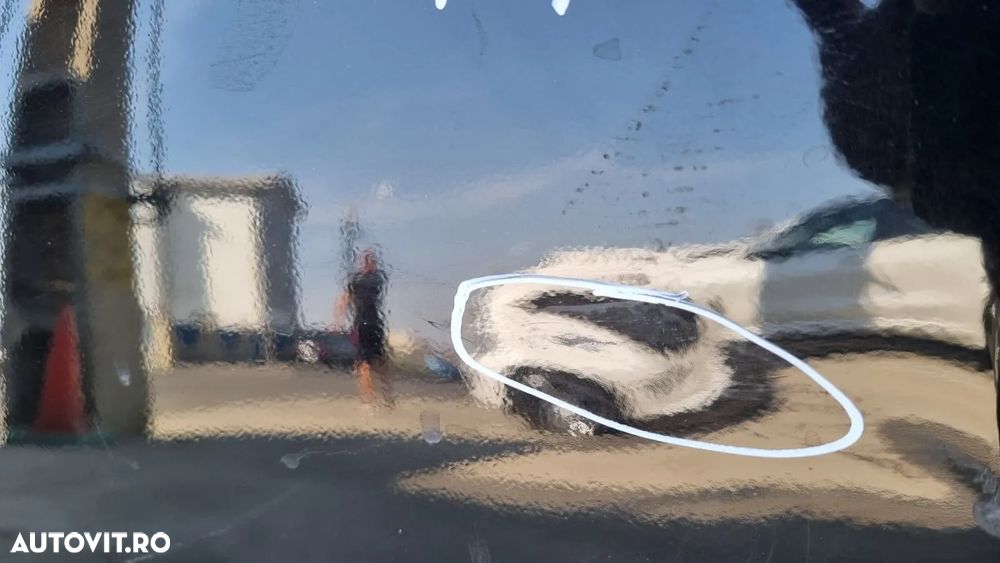 Usa stanga fata Mercedes CLA C118 cu defect - 5