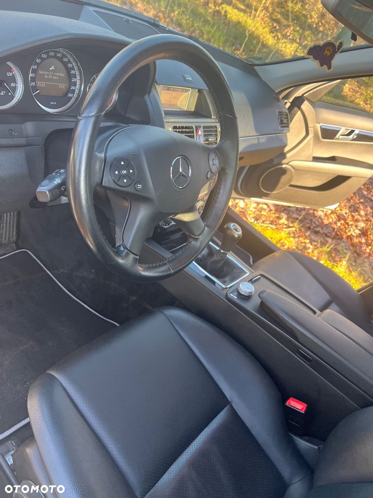 Mercedes-Benz Klasa C 180 Kompressor BlueEFFICIENCY Elegance - 20