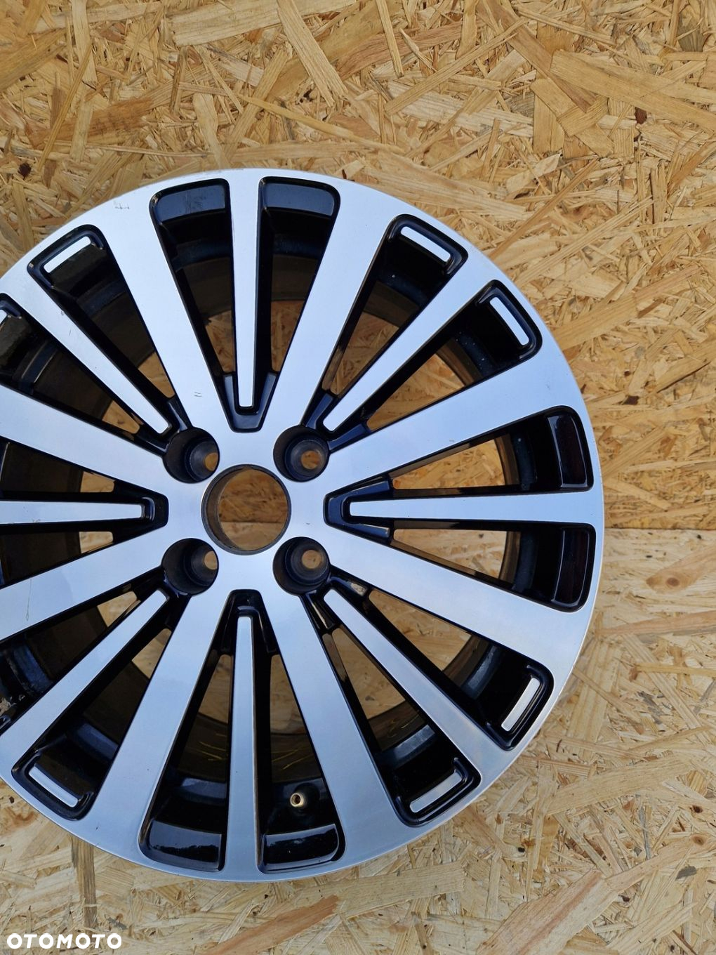 FELGA 16 RENAULT TWINGO III 7x16 ET37 - 3