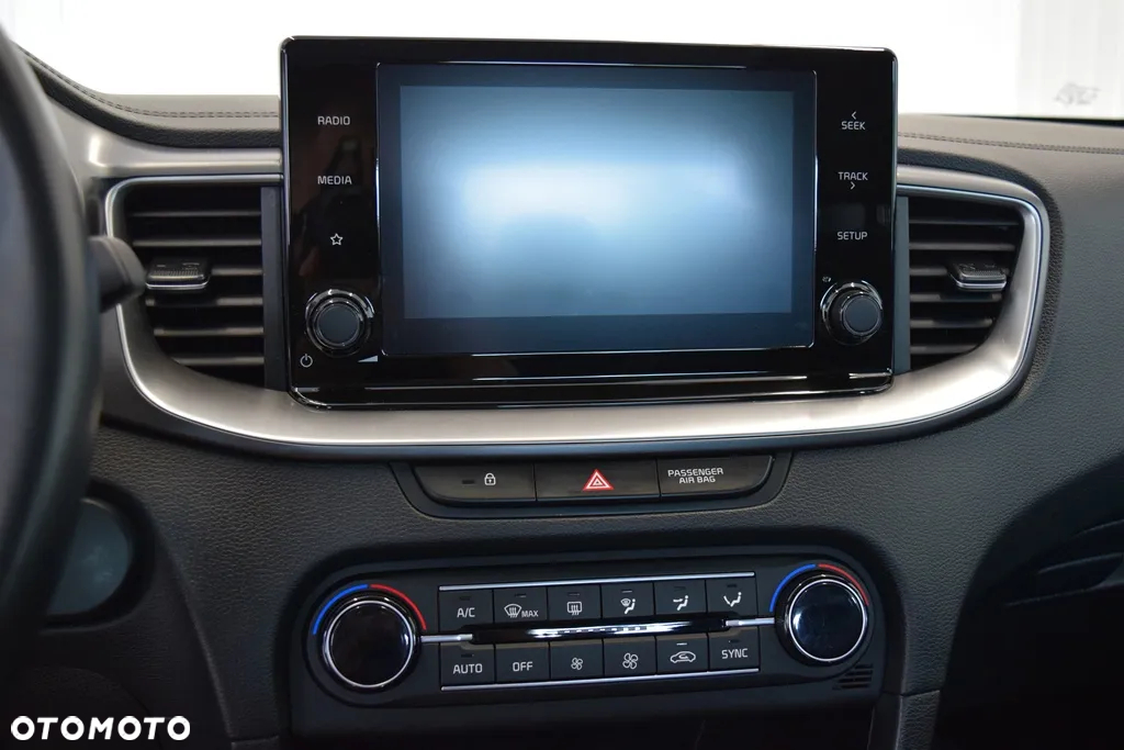 Kia Ceed 1.5 T-GDI M - 20