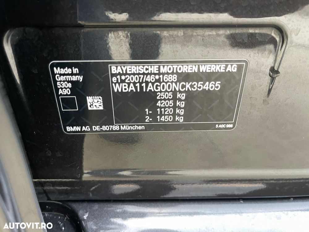 BMW Seria 5 530e Aut. M Sport Edition - 40