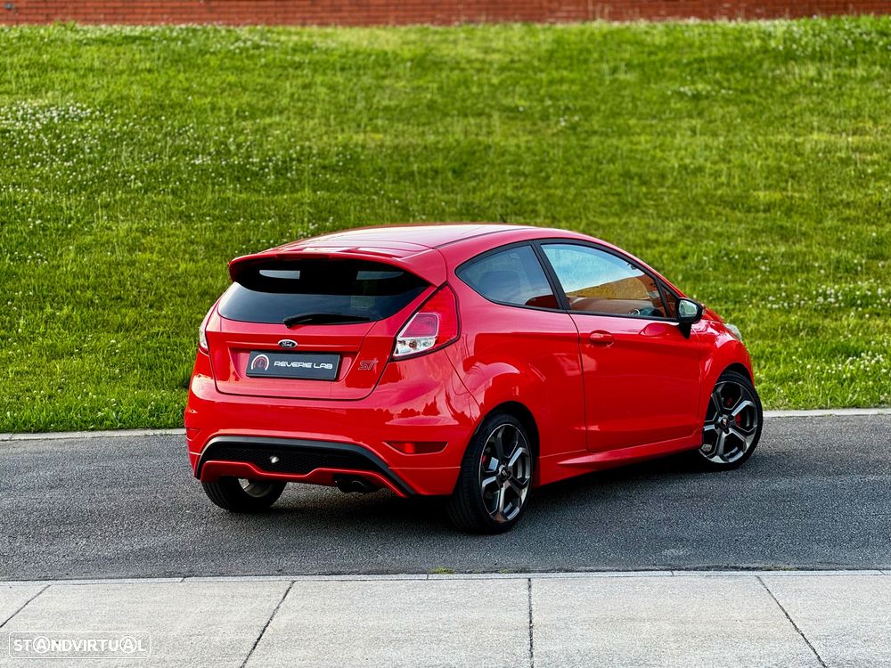 Ford Fiesta 1.6 EcoBoost ST - 4
