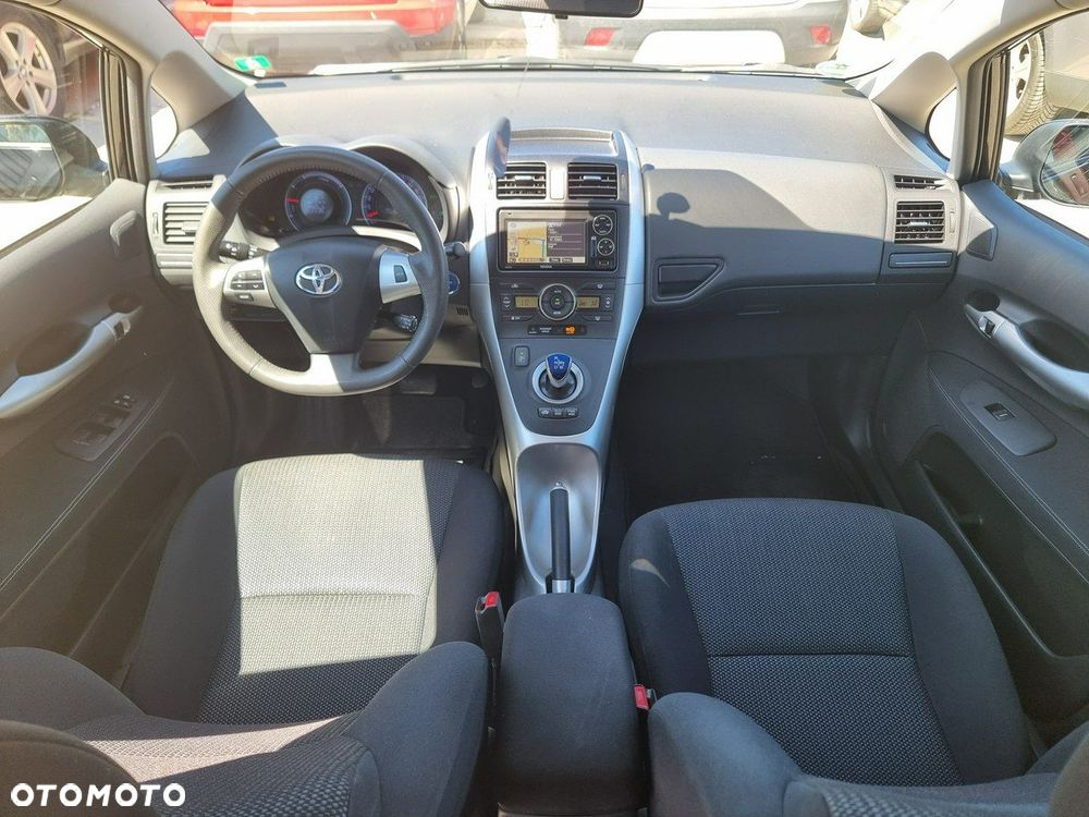 Toyota Auris - 14