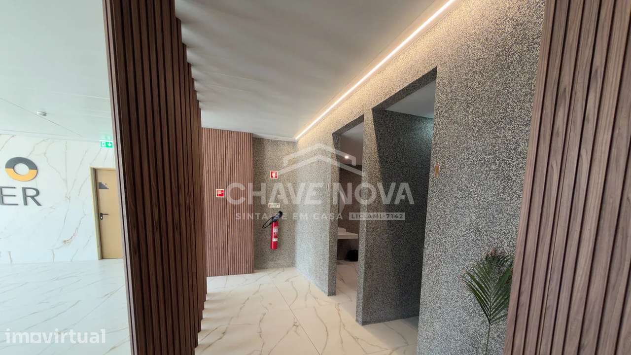 Apartamento T0 Como Novo c/ Vistas Rio em Santa Marinha (VL8) - Grande imagem: 3/17