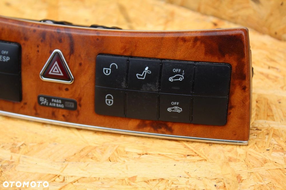 Panel przełączników Mercedes w209 CLK 2096890031 - 2