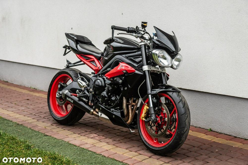 Triumph Street Triple - 1