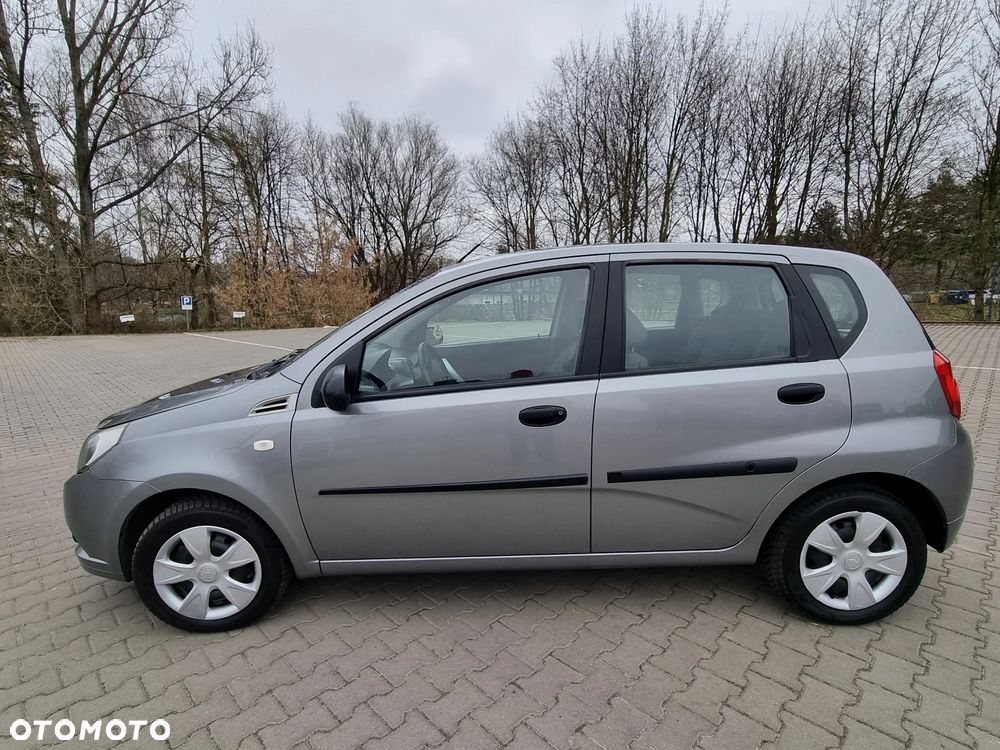 Chevrolet Aveo 1.2 16V Base / Classic - 14