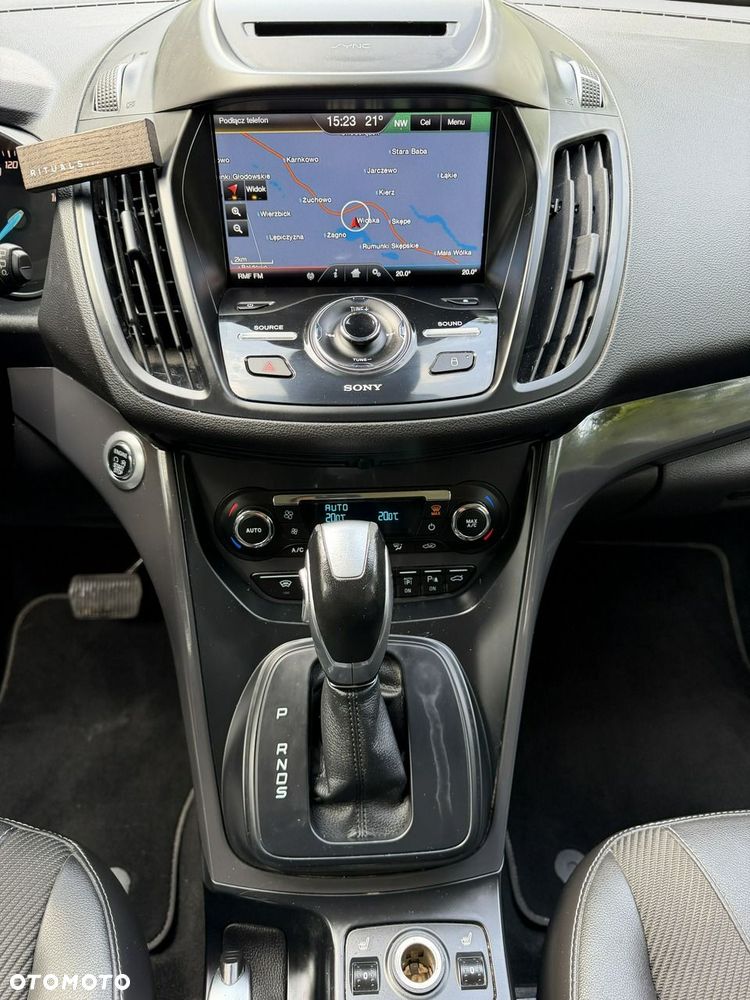 Ford Kuga - 36