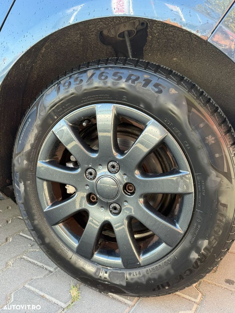 Volkswagen Golf - 10