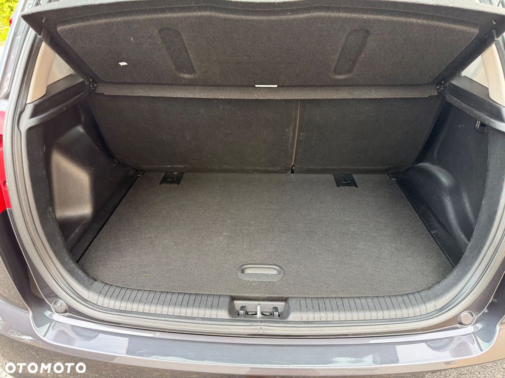 Kia Venga 1.6 L - 26