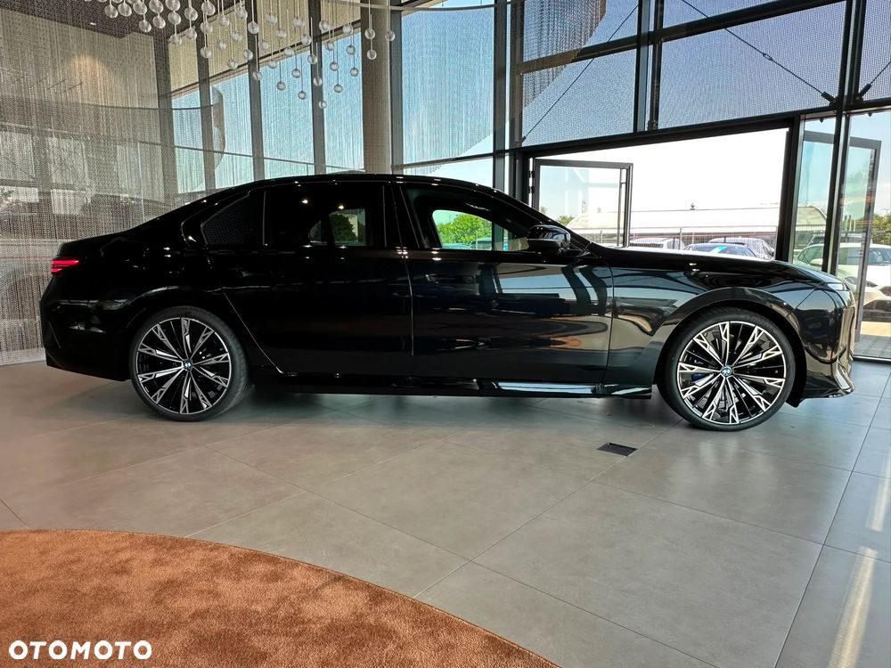 BMW Seria 7 - 8