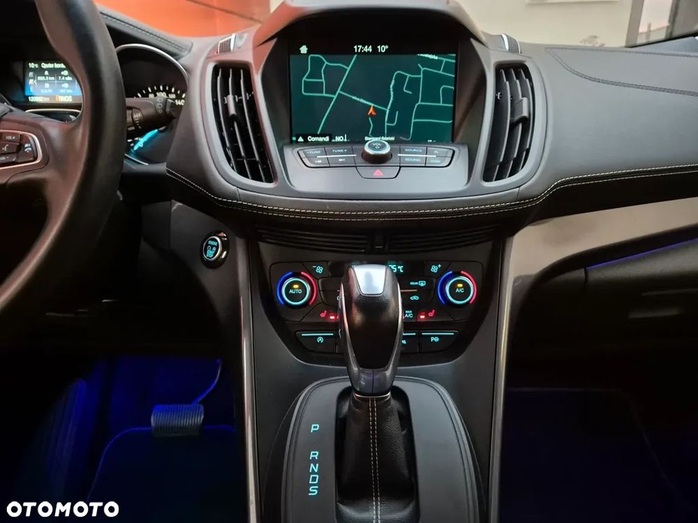 Ford Kuga 2.0 TDCi 4x4 Vignale - 30