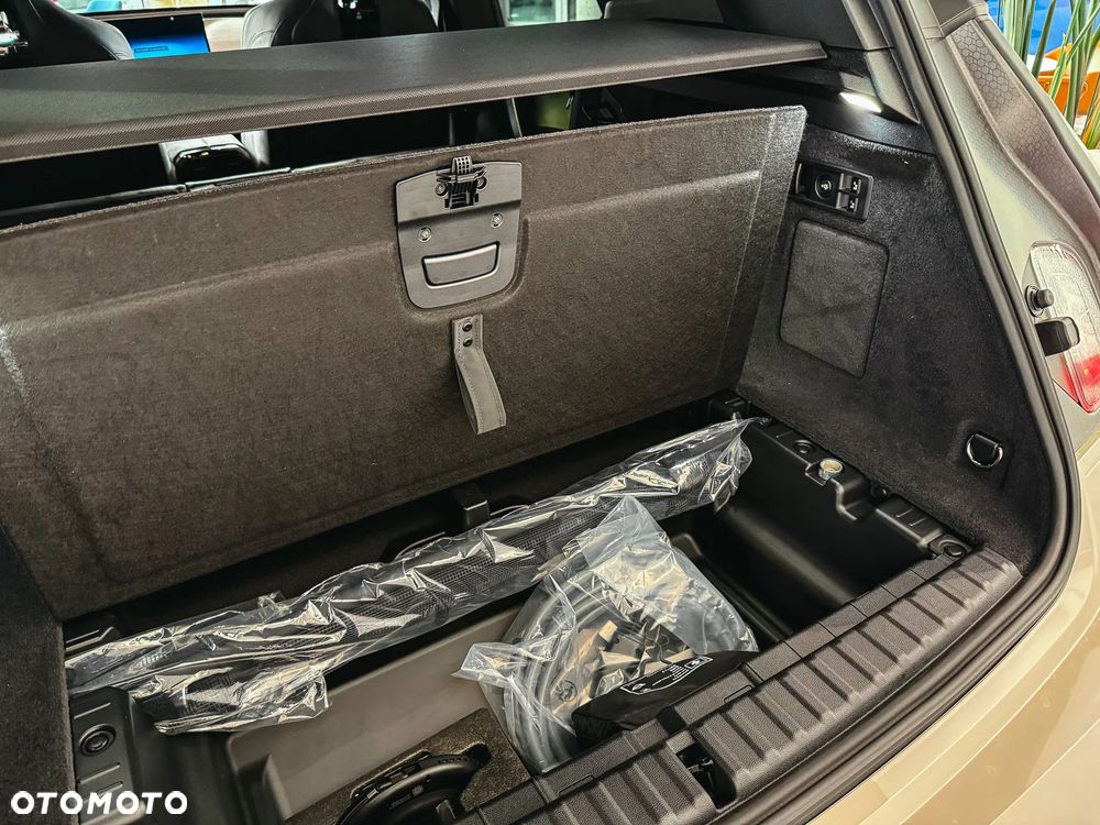 BMW iX xDrive45 - 33