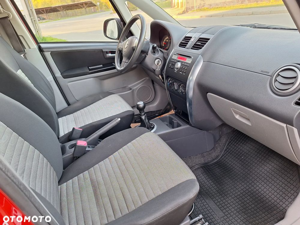 Suzuki SX4 Classic 1.6 VVT 4x4 Style - 26