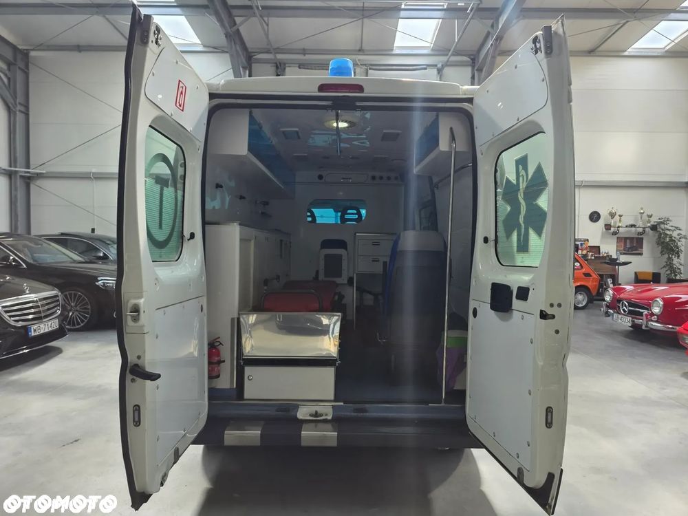 Peugeot Boxer L2H2 Ambulans - 6