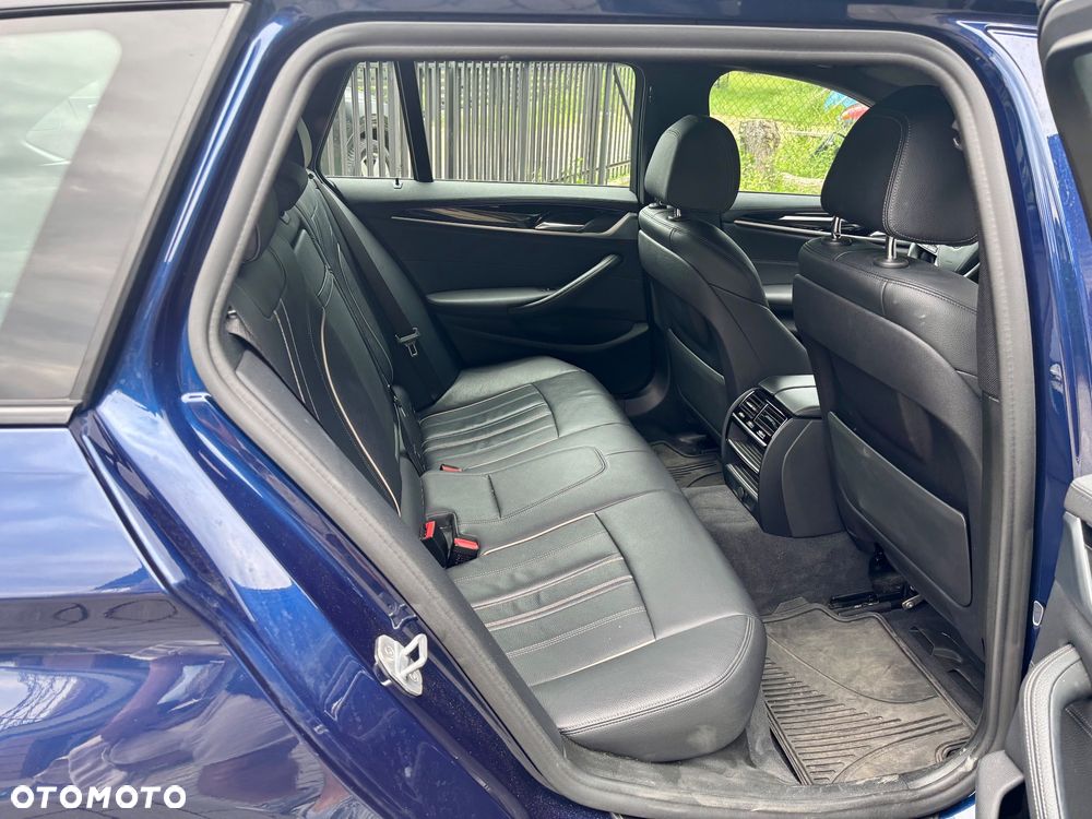 BMW Seria 5 520d xDrive Luxury Line - 14