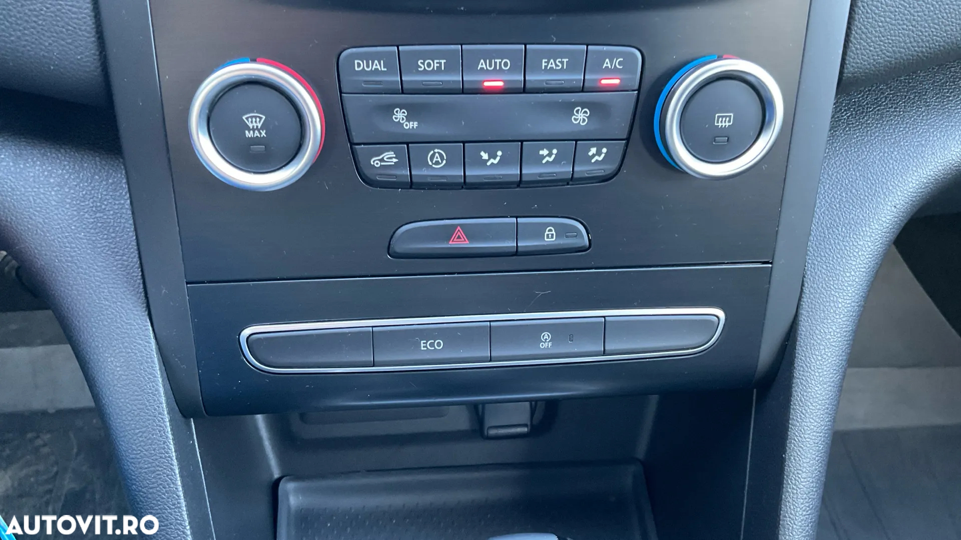 Renault Megane TCe EDC Zen - 28