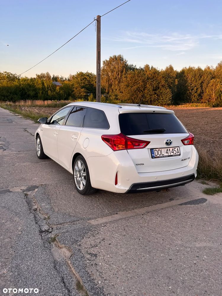 Toyota Auris 1.8 HSD Prestige NAVI - 6