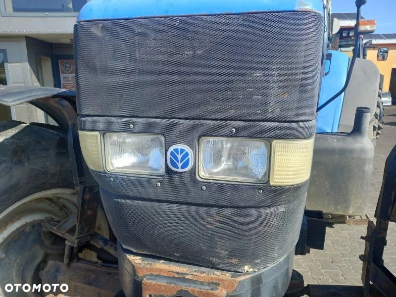Maska pokrywa silnika 82021971 New Holland TM175 - 3