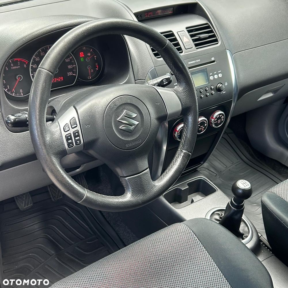 Suzuki SX4 1.6 VVT 4x4 Comfort - 38