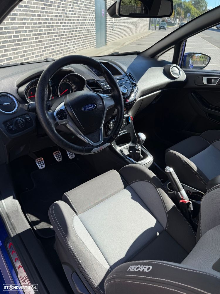 Ford Fiesta 1.6 T ST - 10