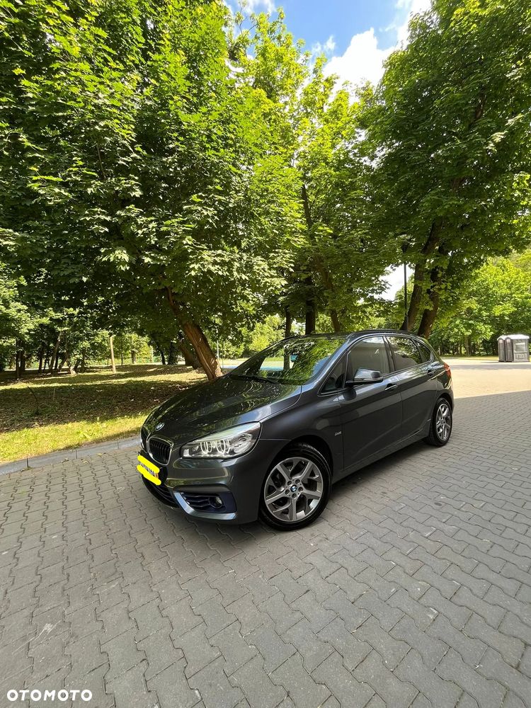 BMW Seria 2 218d - 12
