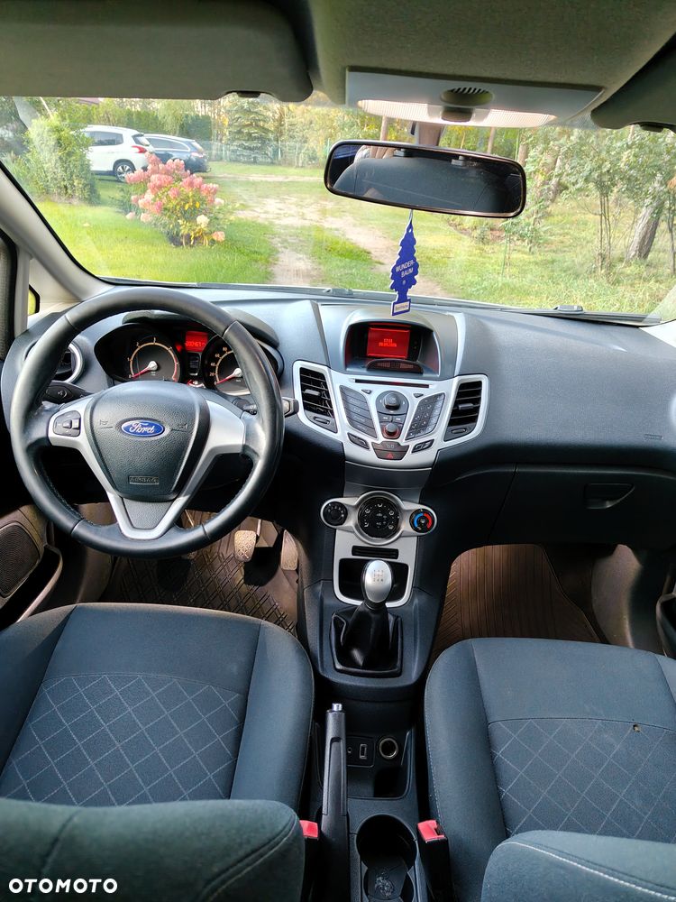 Ford Fiesta - 8