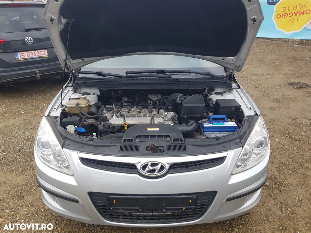 Hyundai i30 1.6 CRDI blue Comfort - 5