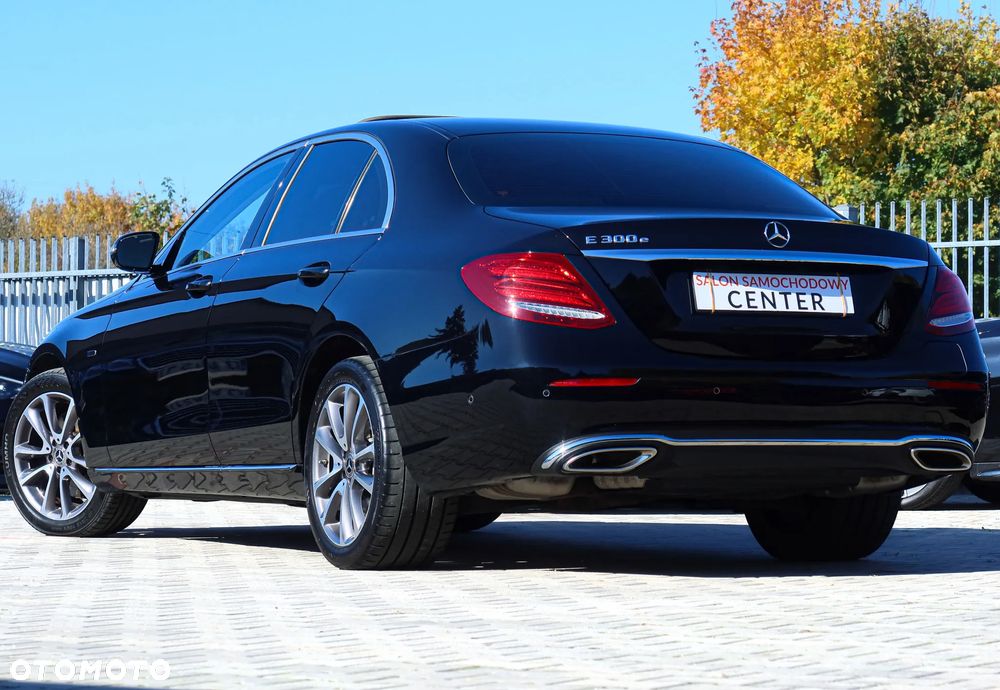 Mercedes-Benz Klasa E 300 9G-TRONIC Avantgarde - 8