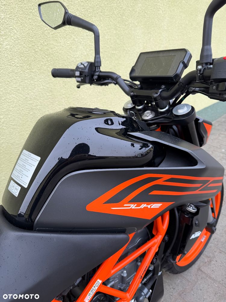 KTM Duke - 17