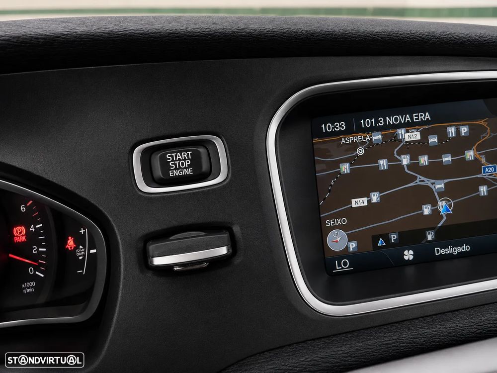 Volvo V40 Cross Country D2 Momentum - 24