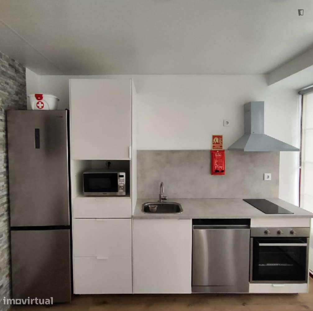 Quarto - localizado em Leiria - Grande imagem: 3/8