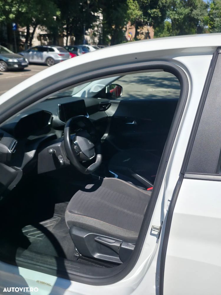 Peugeot 208 1.2 L PureTech STT Active - 6