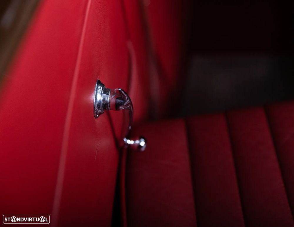 Jaguar MK IV - 11