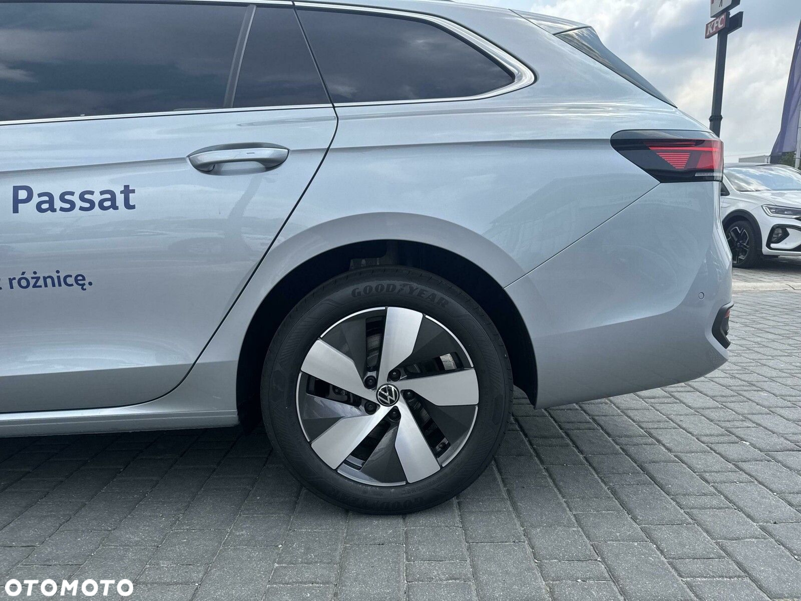 Volkswagen Passat - 9