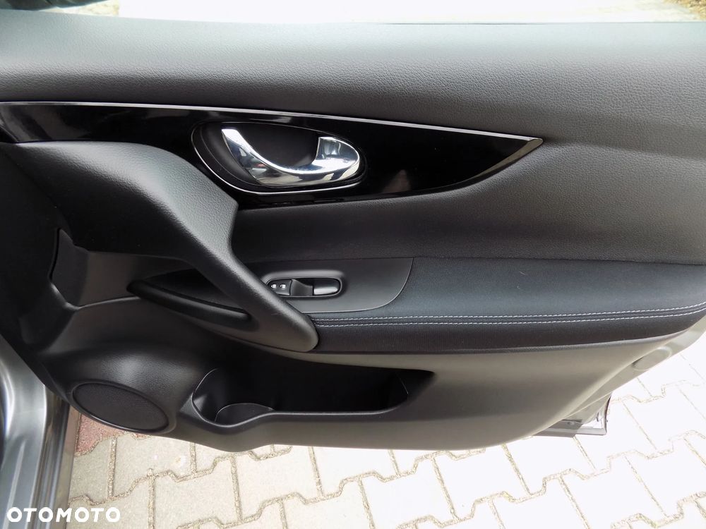 Nissan Qashqai 1.5 dCi Tekna - 12