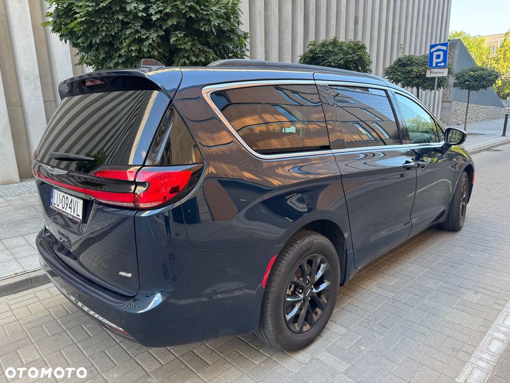Chrysler Pacifica - 7