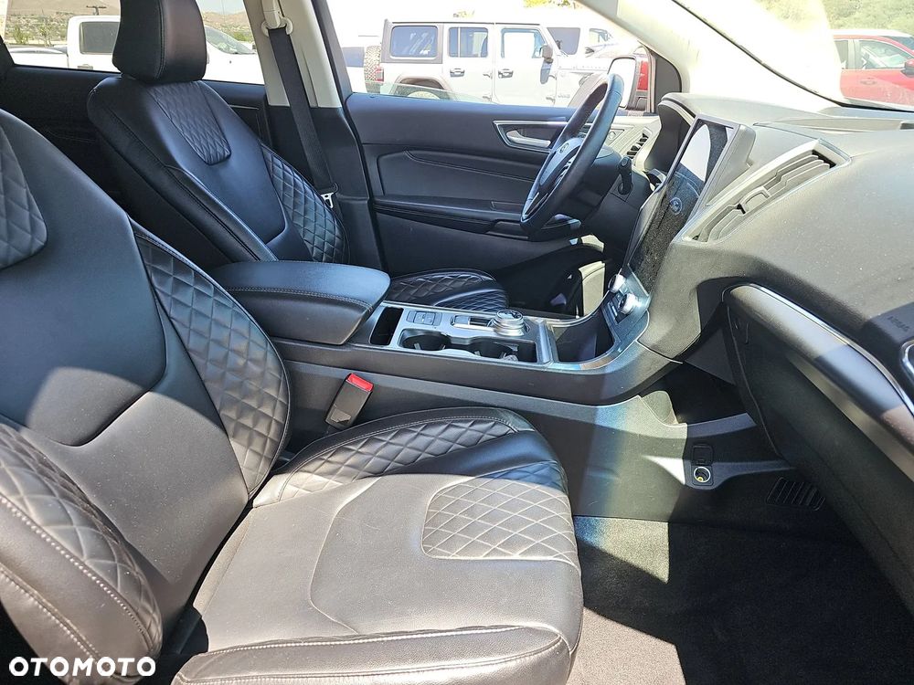 Ford Edge - 9
