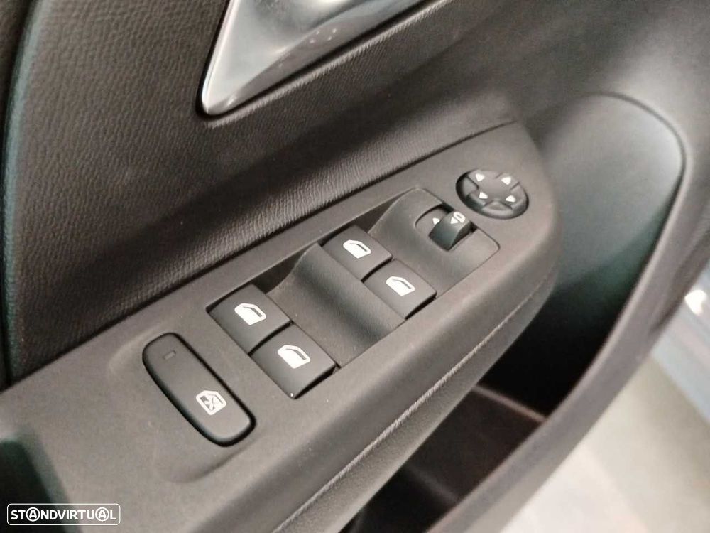 Opel Corsa 1.2 T GS - 20