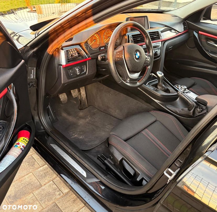 BMW Seria 3 330i Sport Line - 8