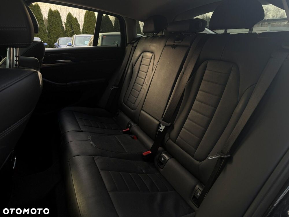 BMW X4 - 18