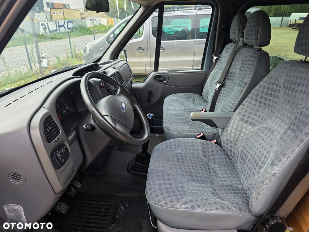 Ford Transit - 17