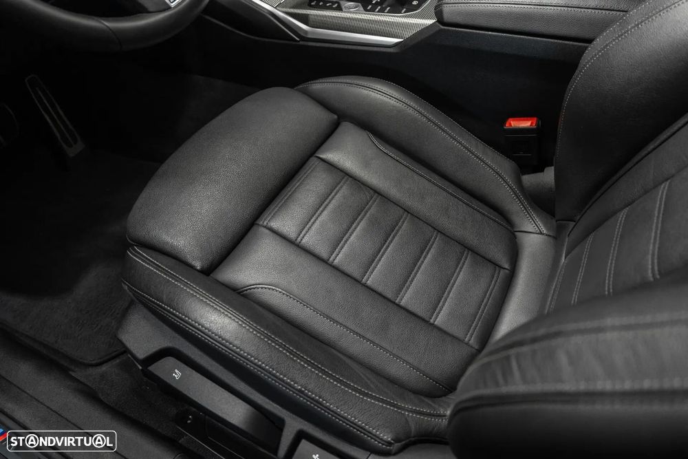 BMW 330 i Aut. M Sport - 23