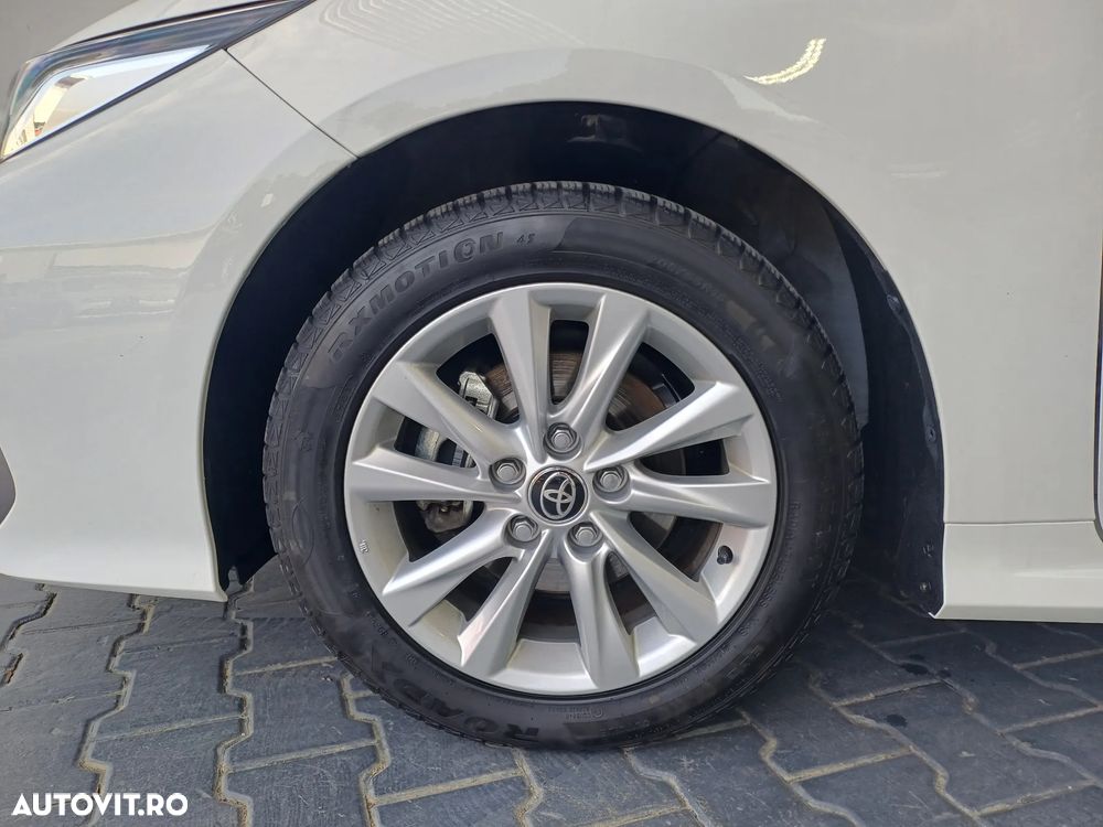 Toyota Corolla - 5