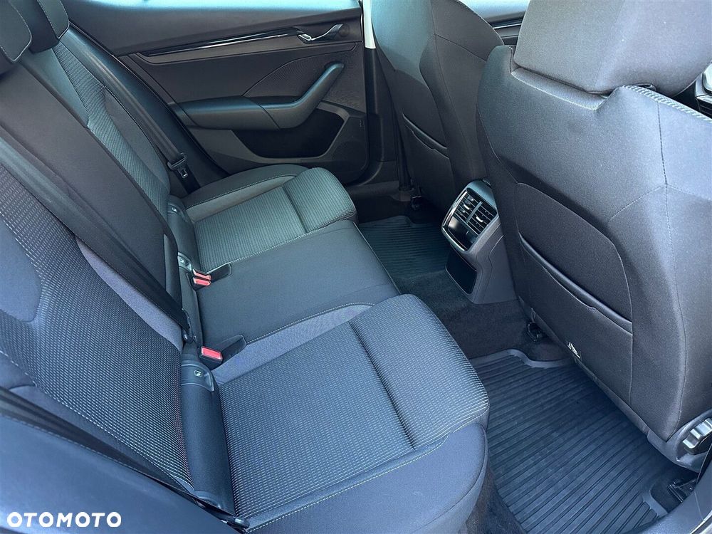 Skoda Octavia 1.5 TSI ACT Ambition - 8