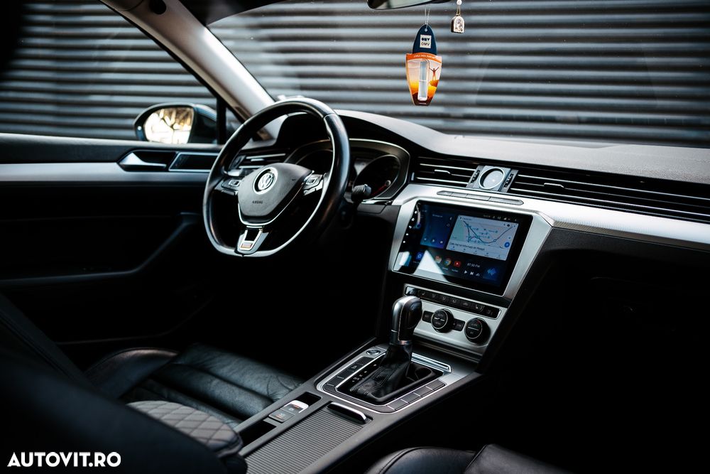 Volkswagen Passat - 3