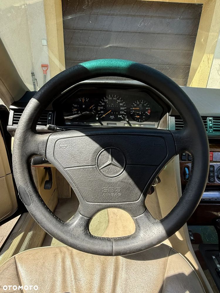 Mercedes-Benz Klasa E - 17