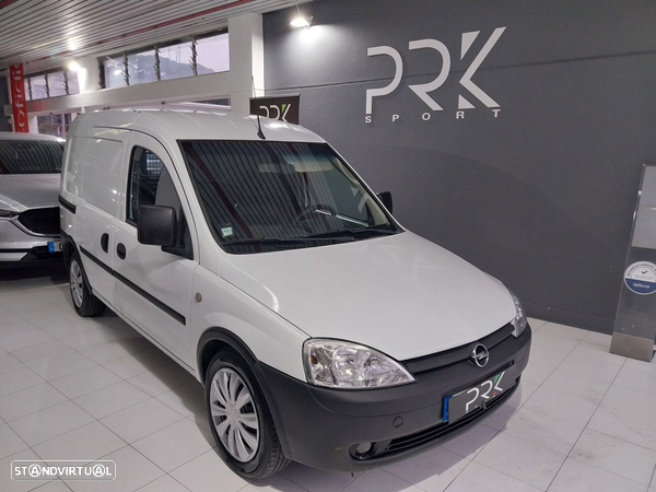 Opel Combo Outro