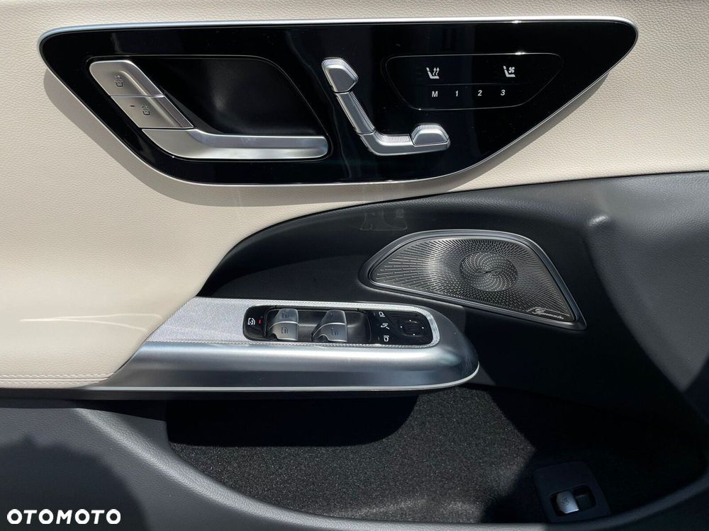 Mercedes-Benz Klasa E 220 d mHEV 4-Matic AMG 9G-Tronic - 13