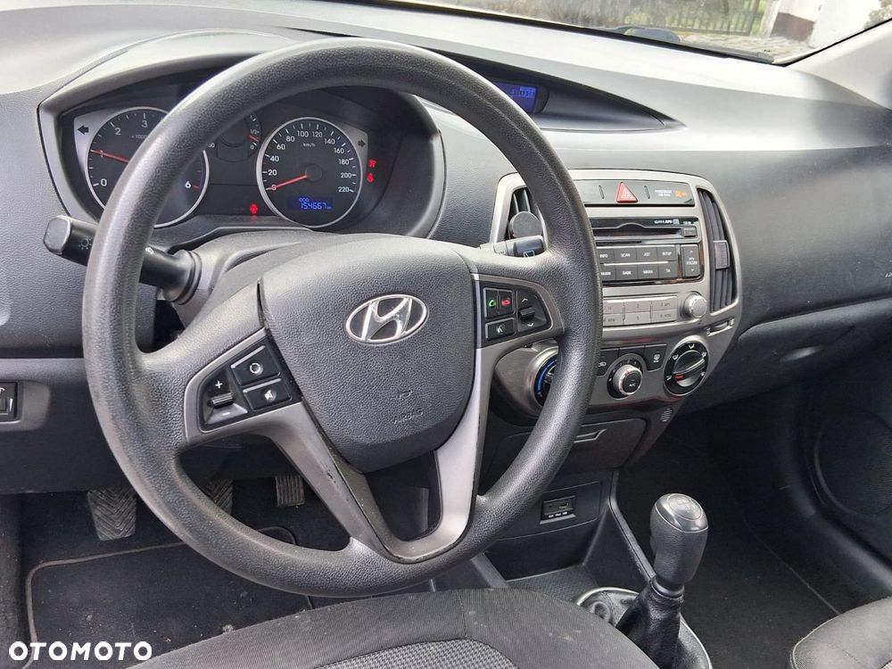 Hyundai i20 1.1 CRDi Comfort - 10